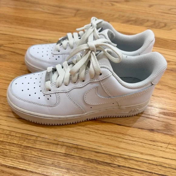 Nike Air Force 1 - Picture 2 of 8